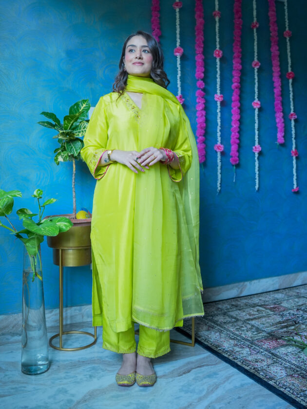 Kurta set silk green with dupatta